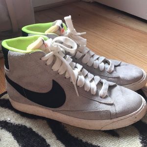Nike Mid Blazer Vintage High Tops (RARE!!!)